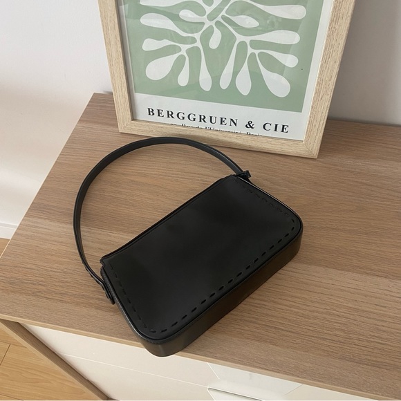 Black Shoulder Bag - Picture 2 of 6